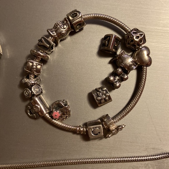 3 Chamilia bracelets - Picture 3 of 14